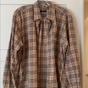 Men’s Burberry shirt